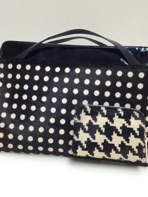 iPad pouch with polka dots