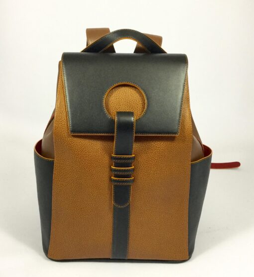 black and caramel backpack. handmade in geneva from eco-responsible quality leathers.