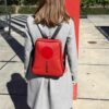 sac à dos graphique noir et rouge. maroquinerie d'art. sac unique et élégant.