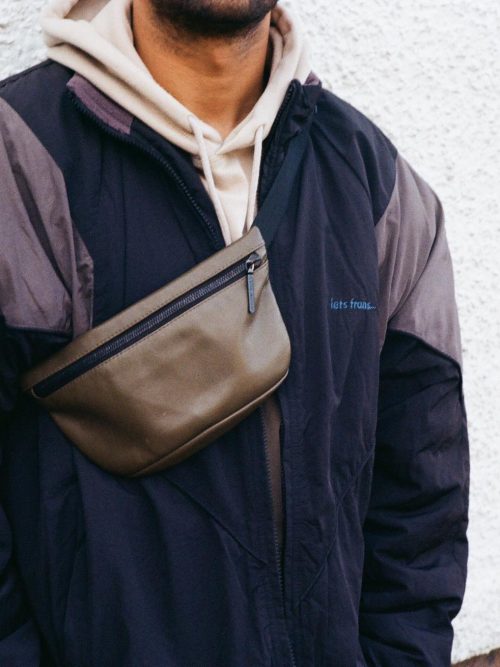 banana bag handmade in Geneva from eco-responsible quality leathers.