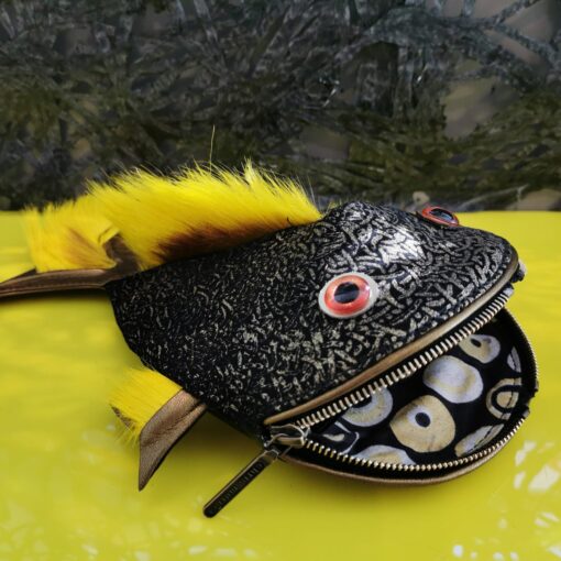 pièce de maroquinerie unique et original. sac poisson. savoire-faire en maroquinerie à genève. fait main. pièce unique.