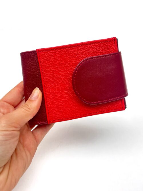 Triple red wallet